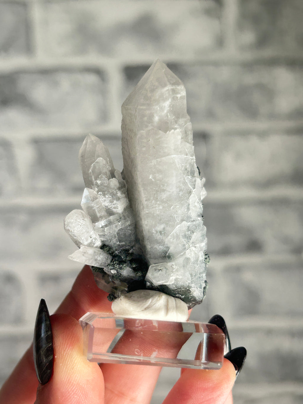 Quartz Cluster with Chlorite, Huanggang Fe-Sn Deposit, Inner Mongolia