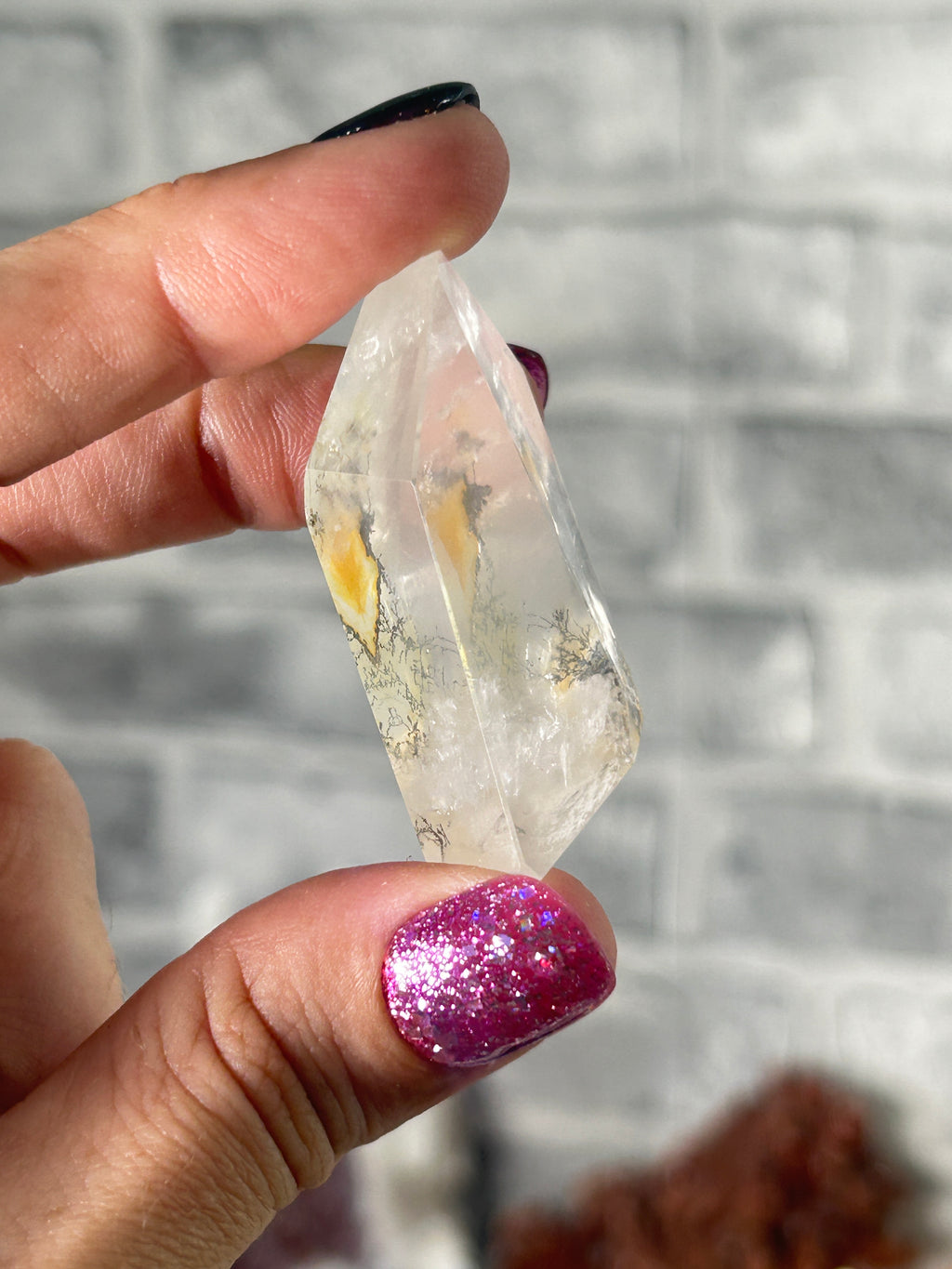 Dendritic quartz