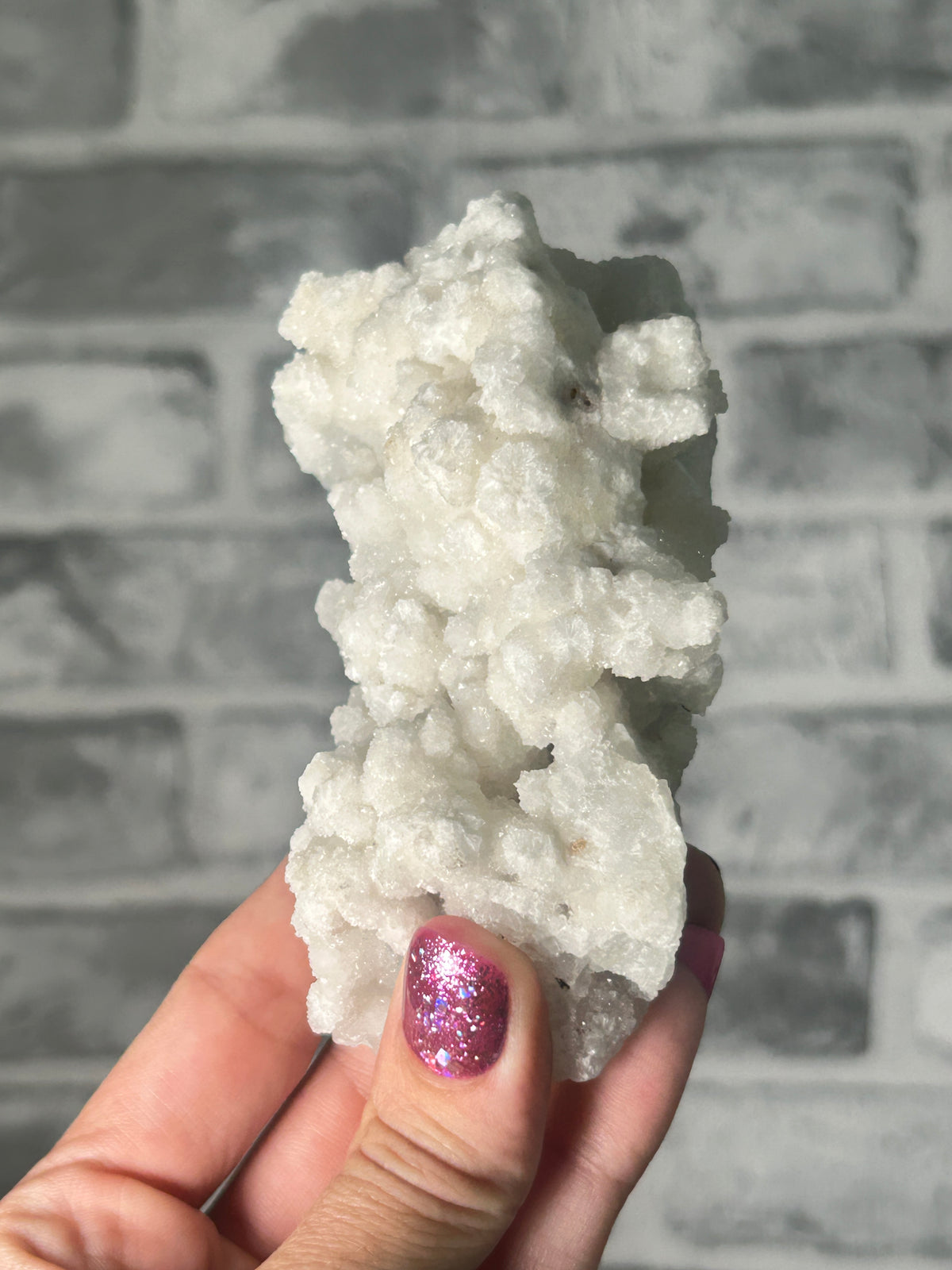 Low grade sparkly Apophyllite ￼
