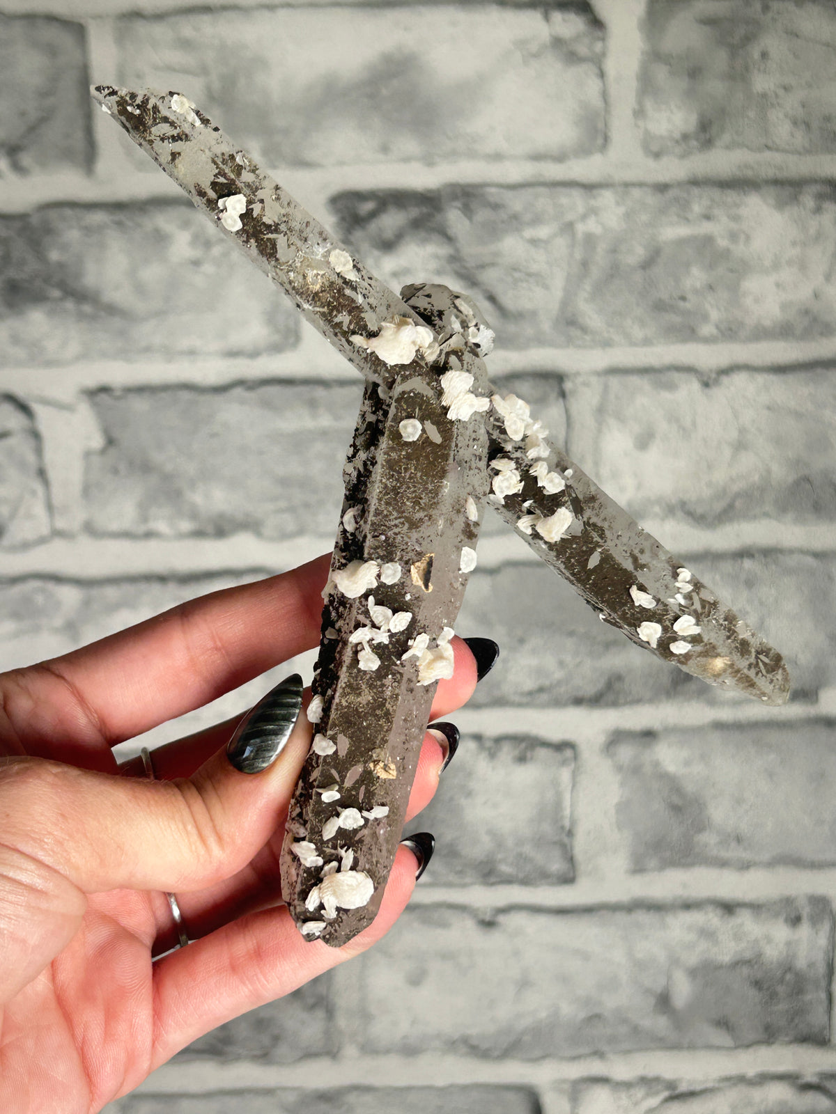 Candle Quartz wit Calcite, Huanggang Fe-Sn Deposit, Inner Mongolia