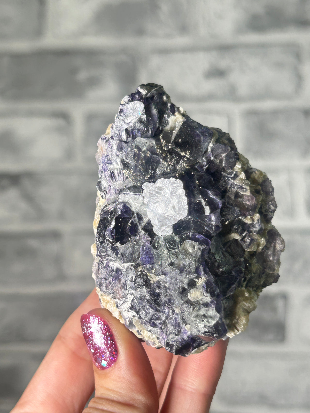 Glassy phantom fluorite, Inner Mongolia, (broken cubes)