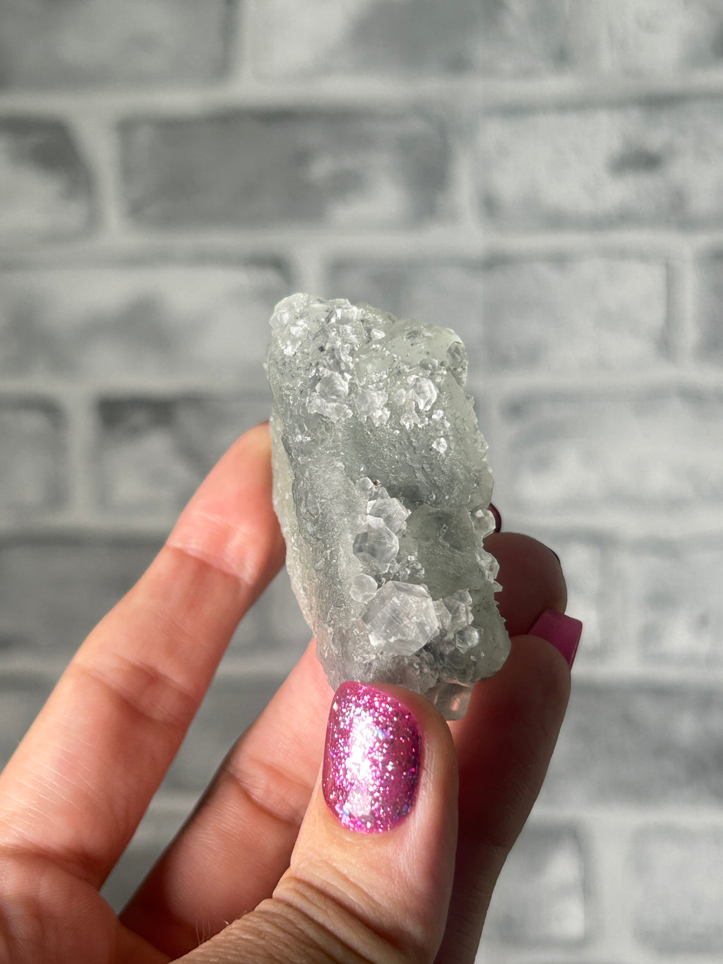 XHL fluorite with black phantoms