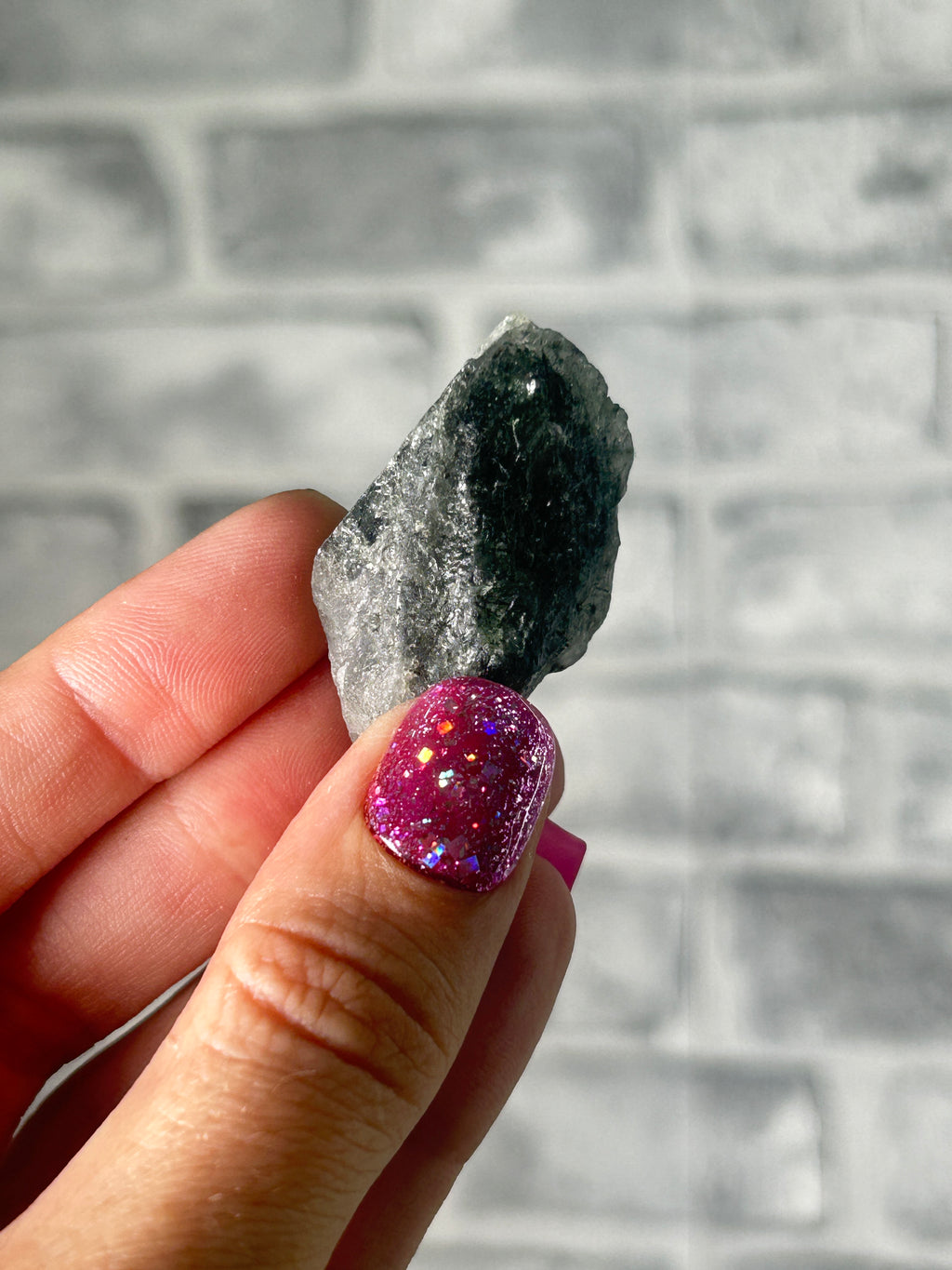 Green rutil in quartz
