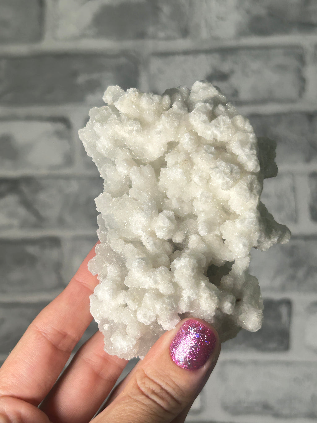 Low grade sparkly Apophyllite ￼