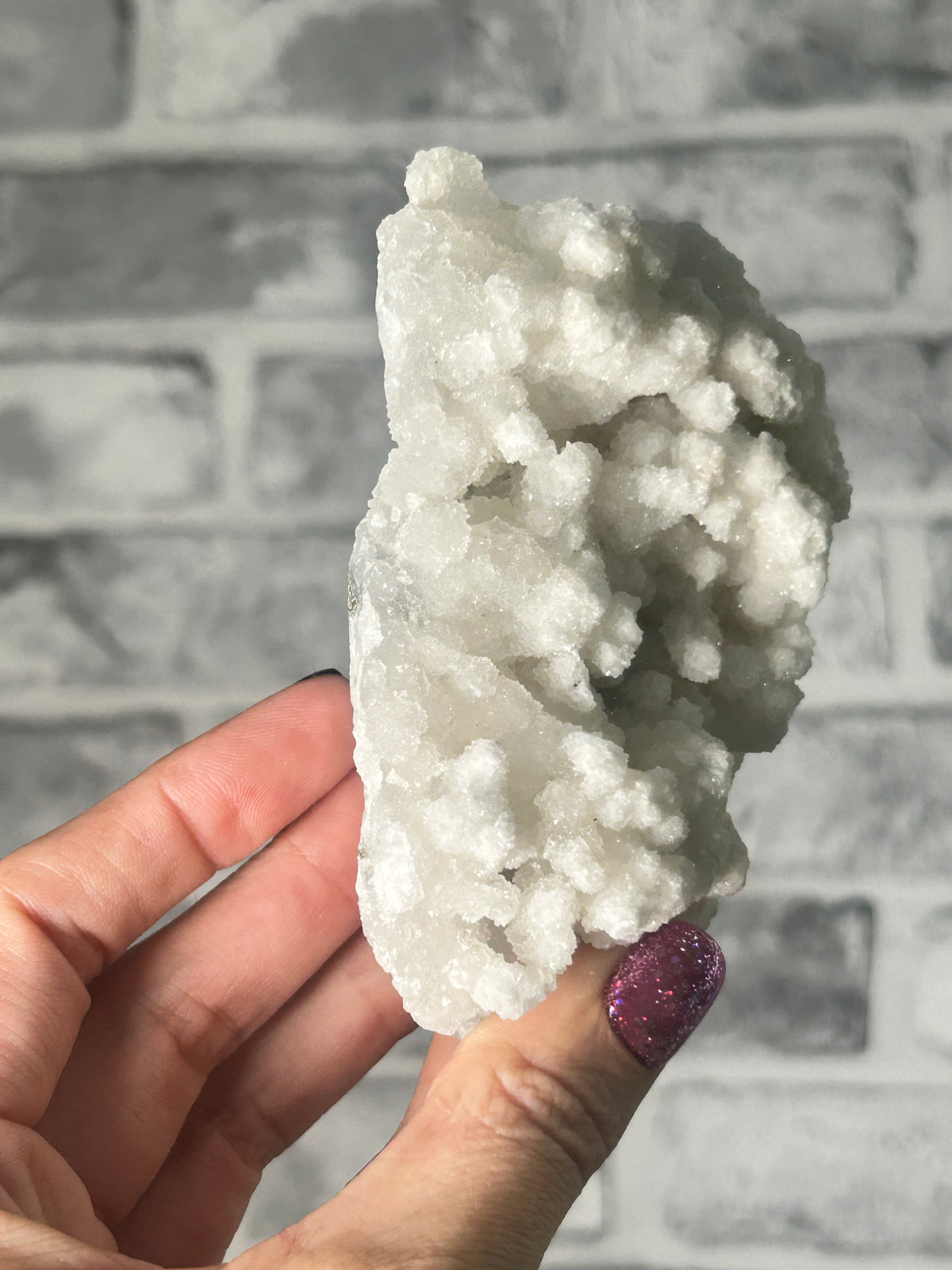 Low grade sparkly Apophyllite ￼