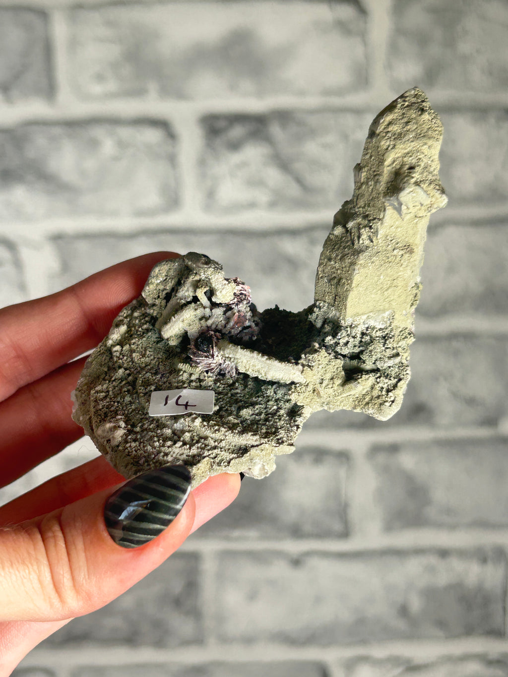 Candle Quartz with Chlorite, Specularite and Calcite, Huanggang Fe-Sn Deposit, Inner Mongolia
