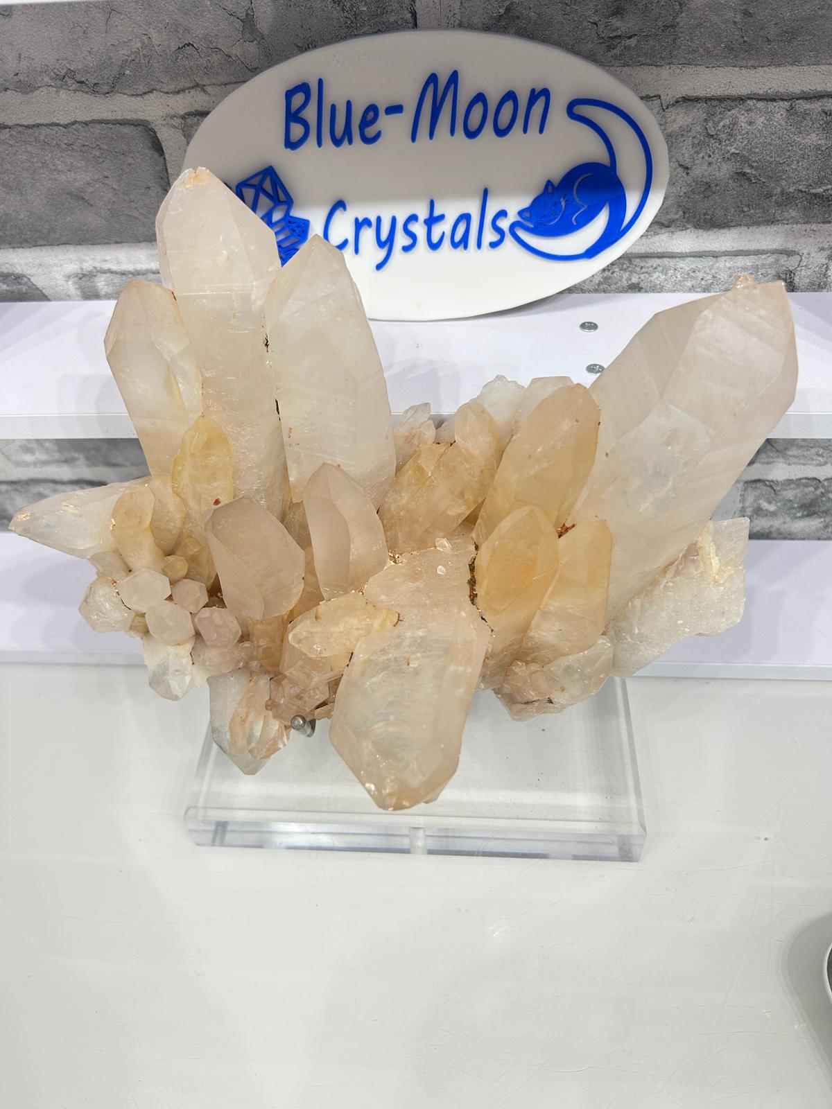 ✨ Golden Quartz Cluster