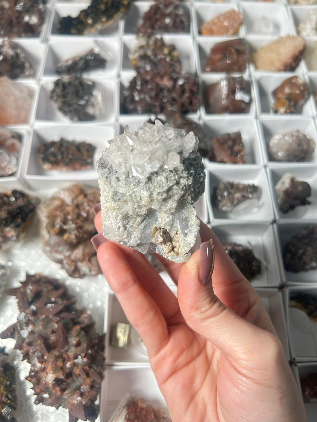 Clear secondary Calcite Calcite on Quartz with Chlorite